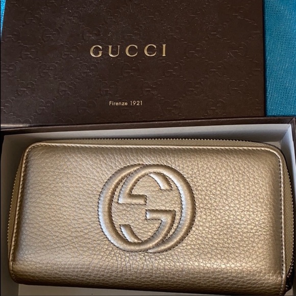 Gucci Handbags - Authentic double zipper Gucci wallet